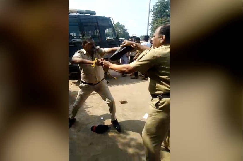 VIDEO : पोलिसांमध्येच तुफान राडा; एकमेकांना बूटानं हाणलं…