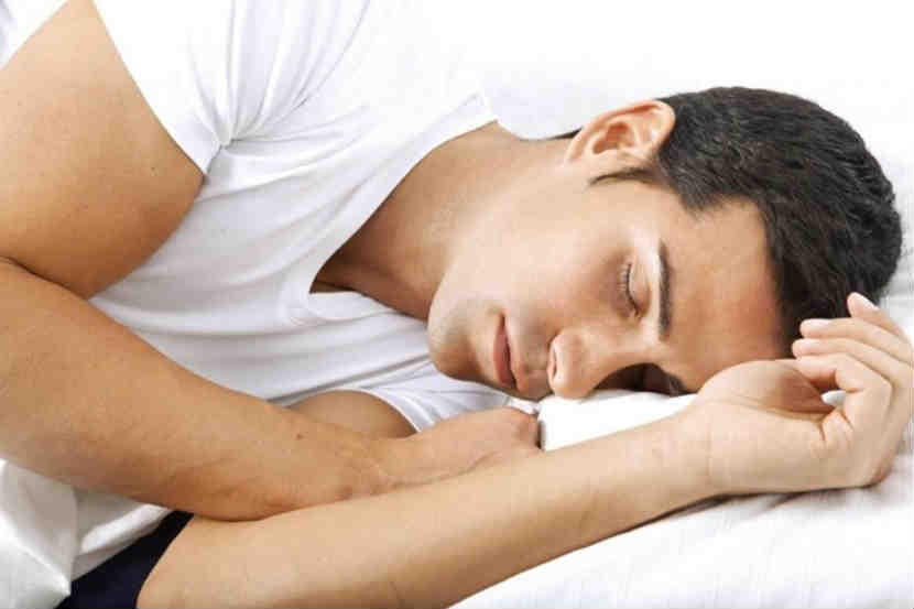 रात्रीची जास्त झोप घेतल्यास पक्षाघाताचा धोका