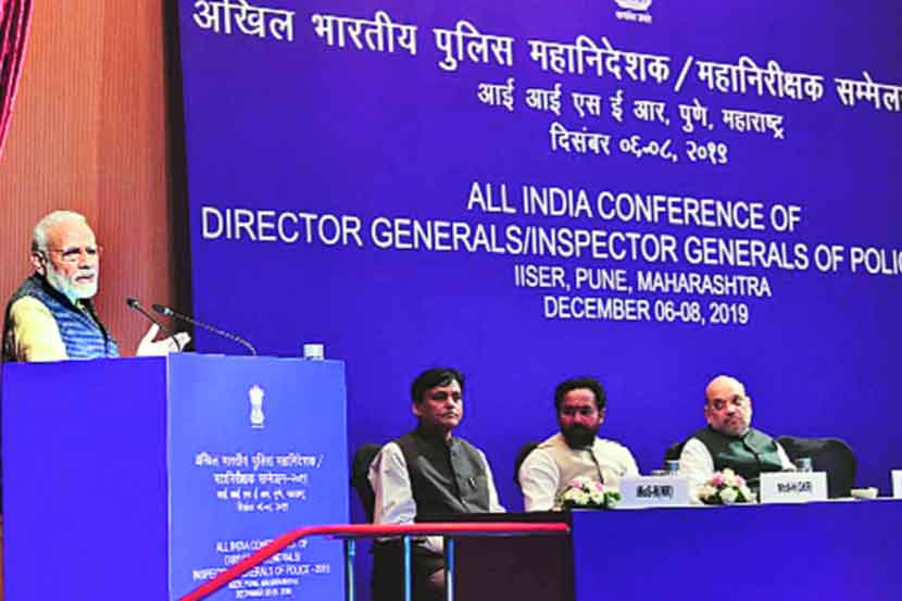 पोलीस महासंचालकांच्या राष्ट्रीय पातळीवरील सुरक्षा परिषदेत पंतप्रधान नरेंद्र मोदी यांनी मार्गदर्शन केले. केंद्रीय गृहमंत्री अमित शहा, केंद्रीय गृह राज्यमंत्री जी. किशन रेड्डी आणि नित्यानंद राय या वेळी उपस्थित होते.