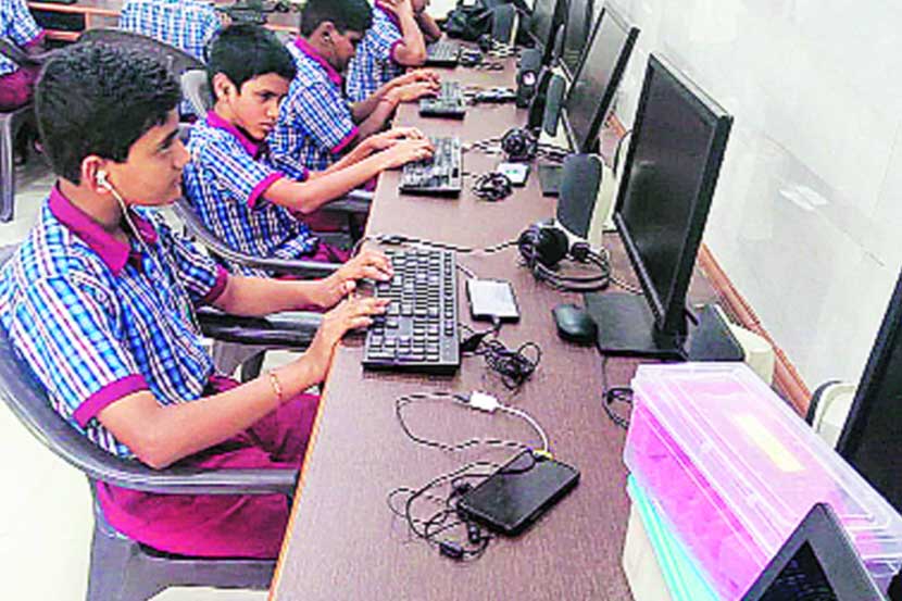दृष्टिहीन विद्यार्थी आता ‘स्वलेखना’द्वारे स्वतंत्र