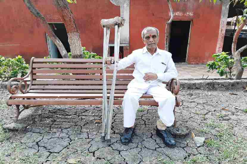 दिव्यांग दिवस : दिव्यांगाची खडतर वाट सुसह्य व्हावी म्हणून ‘त्यांनी’ सुरू केली शाळा
