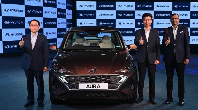 Hyundai Aura च्या बुकिंगला सुरूवात, 10 हजारांत करु शकतात बुक