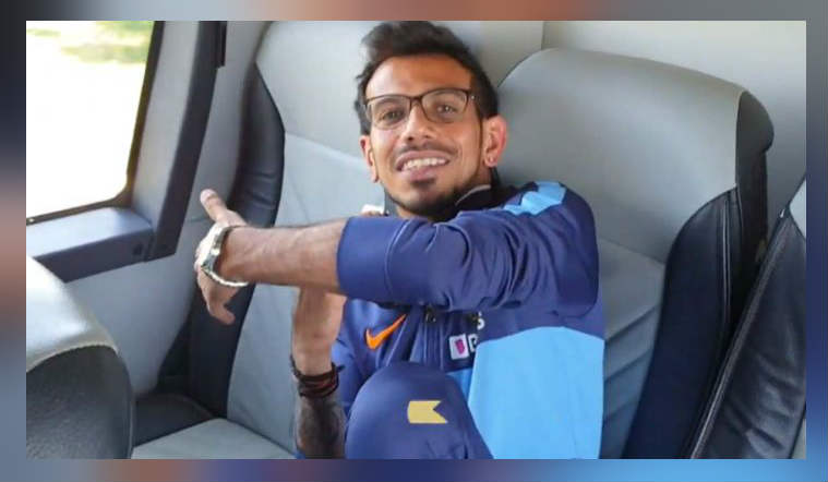 Video : आजही टीम इंडियाच्या बसमध्ये धोनीची जागा राखीव