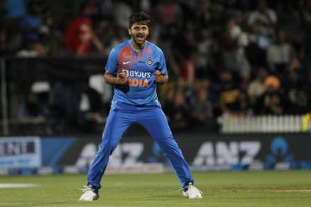 Ind vs NZ : मुंबईकर शार्दुल ठाकूर विजयाचा शिल्पकार, सुपरओव्हरमध्ये भारताची बाजी