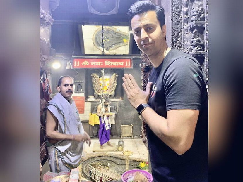 सलीम मर्चेंट त्र्यंबकेश्वरमध्ये, घेतले शिवलिंगाचे दर्शन; नेटकऱ्यांकडून कौतुक