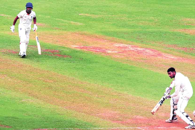 रणजी करंडक क्रिकेट स्पर्धा : मुंबईची आघाडीच्या दिशेने वाटचाल