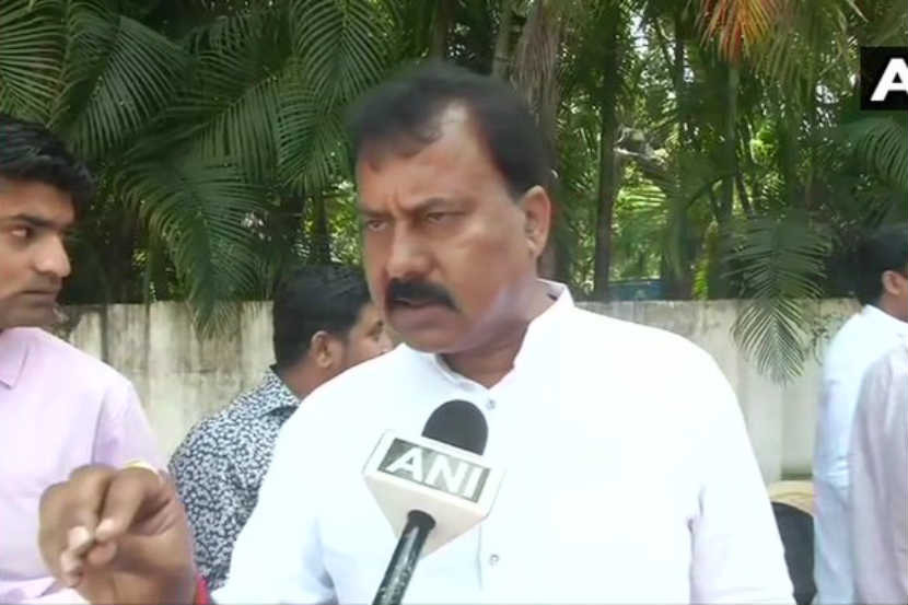 “कमलनाथ सरकारला काँग्रेस नेत्यांकडूनच धोका”