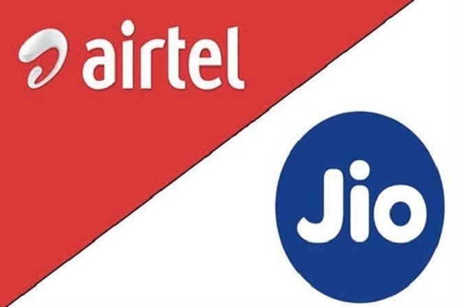 दुसऱ्याचं रिजार्ज करा आणि मिळवा फायदा; Jio, Airtel ची भन्नाट ऑफर