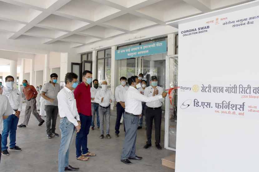 आरोग्य कर्मींच्या सुरक्षिततेसाठी स्वाब कलेक्शन बूथ
