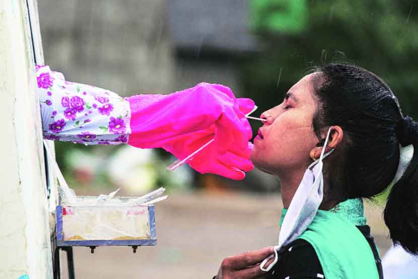 करोनाबाधितांच्या संपर्कातील नऊ लाख व्यक्तींचा शोध