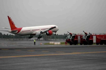 २५ मे पासून मुंबई विमानतळावरून हवाई वाहतूक सुरू होत आहे. (संग्रहित छायाचित्र)