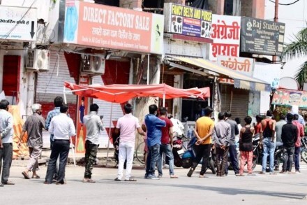 BLOG: नशे में कौन नही है, मुझे बताओ जरा!