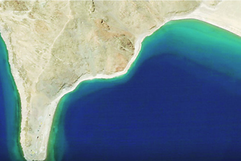 भारत-चीन सीमेवरील पँगाँग सरोवर क्षेत्राचे उपग्रह छायाचित्र.