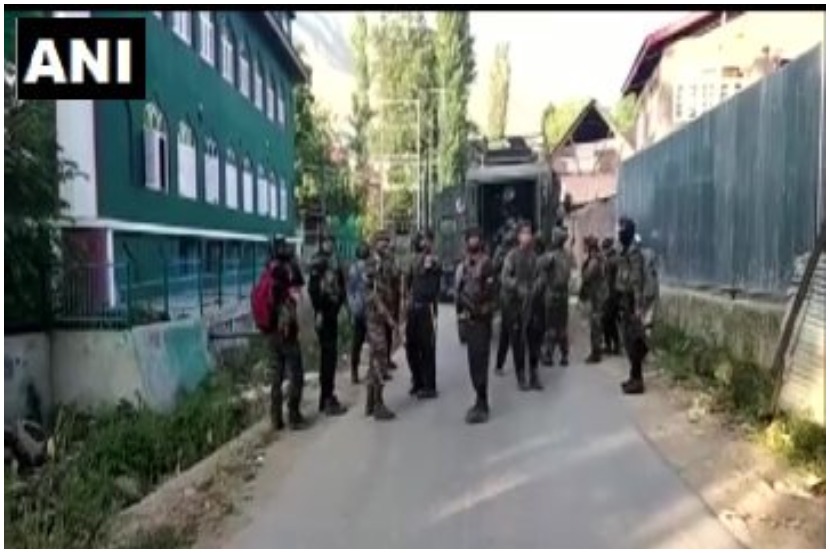 जम्मू-काश्मीर : अवंतीपोरातील त्रालमध्ये तीन दहशतवाद्यांचा खात्मा