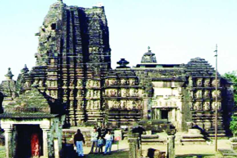 विदर्भातील देवस्थानांच्या २५ हजार कर्मचाऱ्यांची कोंडी