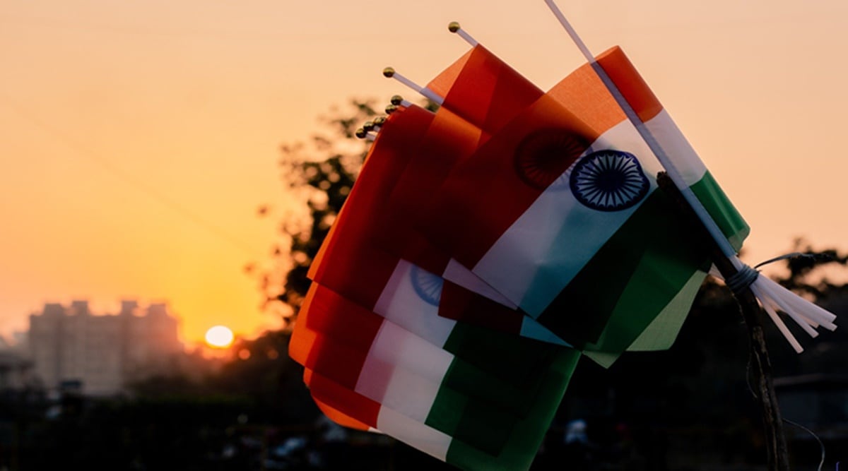 “सरफ़रोशी की तमन्ना अब हमारे दिल में है”; वाचा स्वातंत्र्यदिनावर गाजलेले शेर