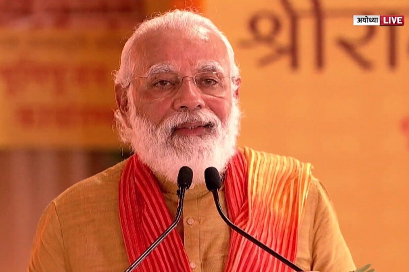 त्यांच्या कार्यकाळात अनेक मोठे कठोर निर्णय त्यांनी घेतले. मोदी जितके काम करतात, त्यापेक्षा जास्त ते प्रचार करतात असे विरोधक मोदींबद्दल बोलतात. पंतप्रधान मोदींची काम करण्याची जी शैली आहे, त्यामुळे अन्य मोठया नेत्यांपेक्षा ते वेगळे ठरतात. अशाच काही गोष्टी जाणून घेऊया. 