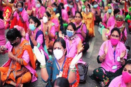 ‘माझे कुटुंब, माझी जबाबदारी’ योजना अडचणीत! अंगणवाडी सेविका,’आशां’चा कामाला नकार