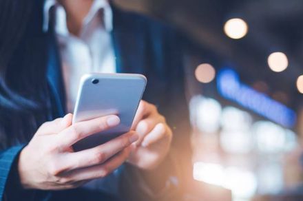 आता गुगल सांगणार कोण करतंय कॉल, नवीन फीचरमुळे TrueCaller ची गरजच नाही