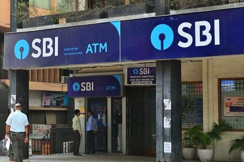 SBI ग्राहकांसाठी महत्वाची बातमी; ATM मधून पैसे काढण्यासाठी आजपासून ‘हा’ नवीन नियम