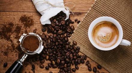 International Coffee Day : वयस्कर लोकांसाठी कॉफी आहे वरदान; पाहा फायदे