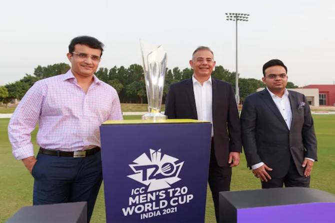 २०२१ चा भारतामधील टी-२० विश्वचषक UAE मध्ये हलवा – PCB सीईओ वासिम खान यांची मागणी