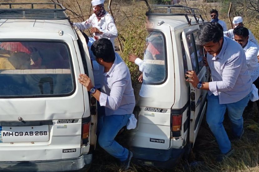 कृतीमधून दाखवून दिलं… अपघातग्रस्तांना मदत करण्यासाठी रोहित पावर धावले