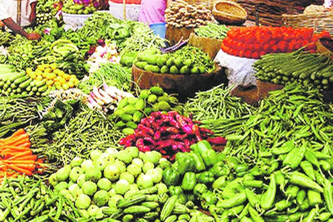 गेल्या काही दिवसांत मुंबई, ठाणे पट्टय़ात भाज्यांची आवक वाढली असल्याने सर्वच भाज्या स्वस्त झाल्या आहेत.