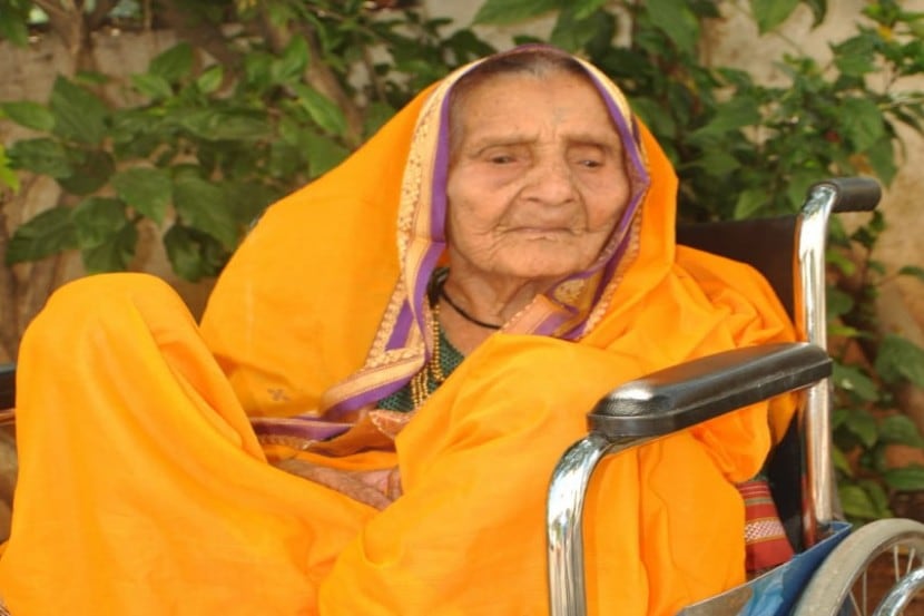 कौतुकास्पद : पिंपरी-चिंचवडमध्ये १०५ वर्षीय आजींनी केली करोनावर मात