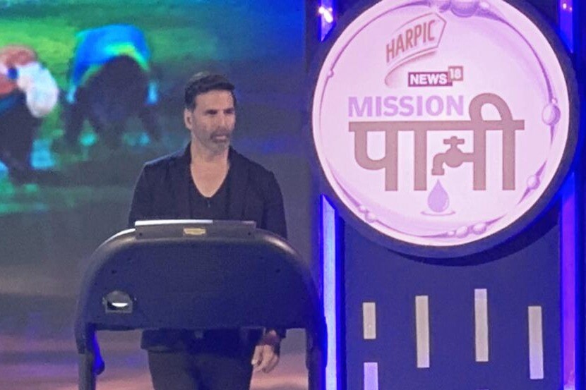 म्हणून ट्रेडमिलवर अक्षय कुमार चालला चक्क २१ किमी? जाणून घ्या कारण