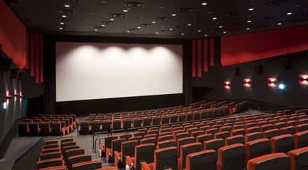 चित्रपटगृह, नाट्यगृहांना केंद्राचा मोठा दिलासा; ५० टक्के प्रवेशांचं बंधन हटवलं
