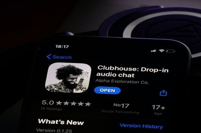 समजून घ्या : Clubhouse काय आहे? ते सध्याचं सगळ्यात ‘हॉट’ सोशल अ‍ॅप का आहे?