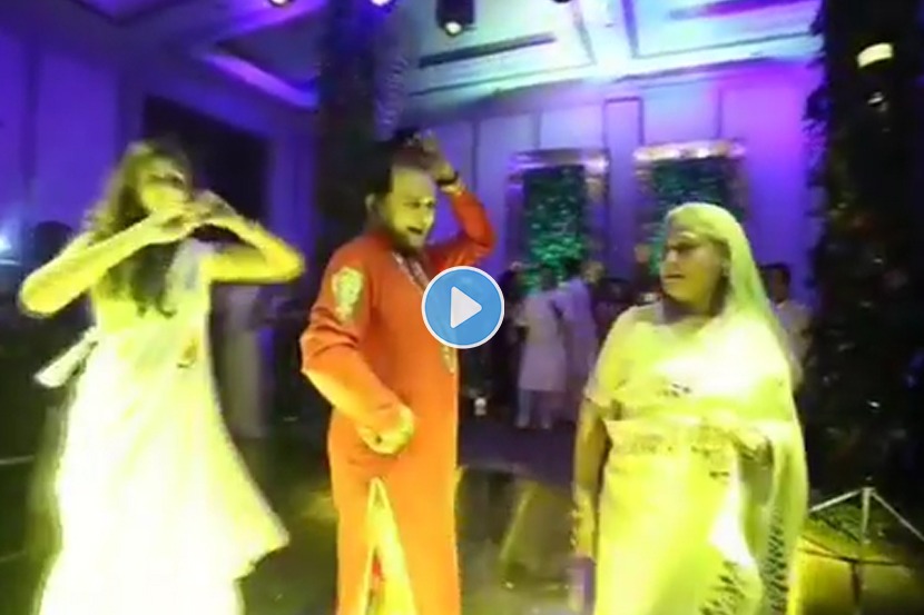 Video: जया बच्चन रॉक्स! ‘पल्लो लटके’ गाण्यावर श्वेता बच्चनसोबत केला डान्स
