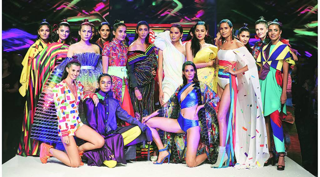 १६ ते २१ मार्चदरम्यान होणाऱ्या यंदाच्या ‘लॅक्मे फॅशन वीक’मध्ये ‘फॅशन डिझाईन काऊन्सिल ऑफ इंडिया’चा सक्रिय सहभाग असणार आहे. 
