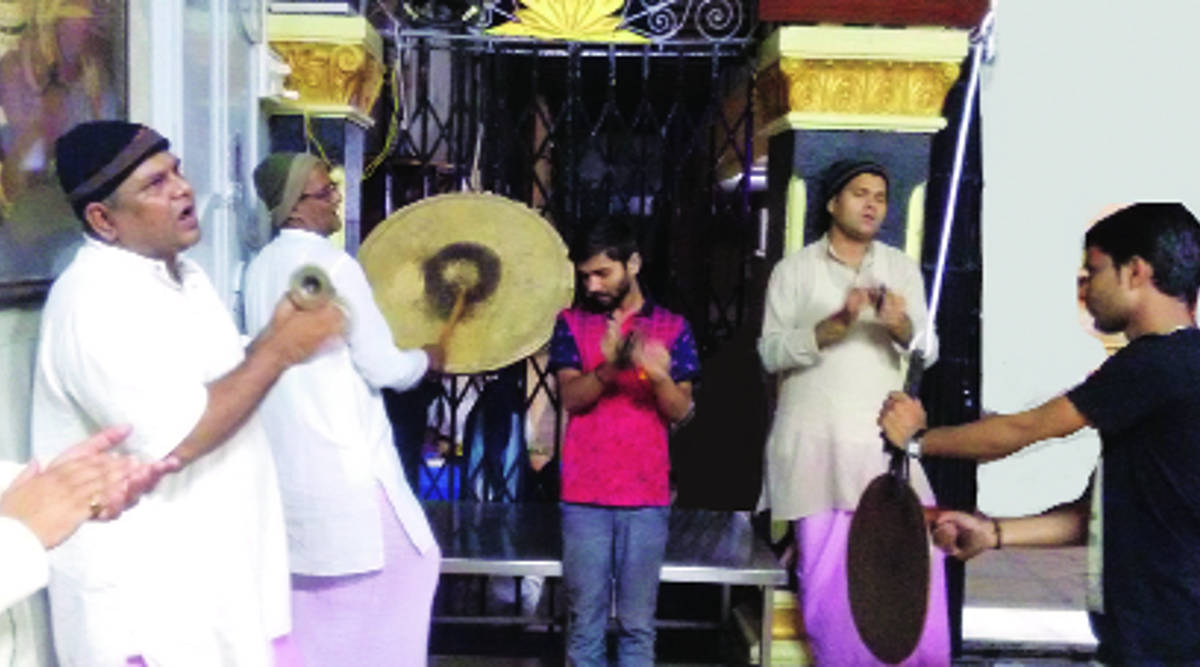 सर्व धर्माच्या उपासना पद्धतीत काही खास वाद्यांना विशिष्ट, मानाचं स्थान आहे.