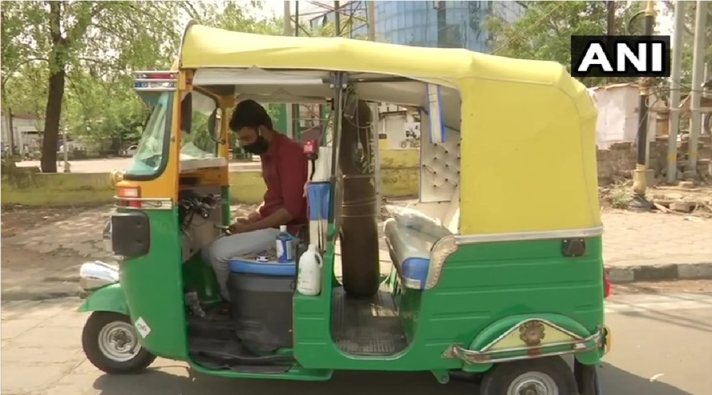 javed khan auto rickshaw oxygen ambulance