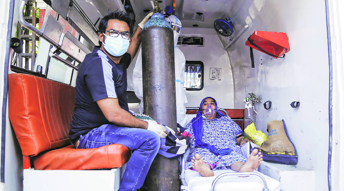 कोविड १९चा संसर्ग झालेल्या बहुतांश रुग्णांना श्वसनमार्गात संसर्ग झालेला असतो. त्यापैकी बहुतेक गंभीर रुग्णांच्या लक्षणांमध्ये श्वास घ्यायला त्रास होणे हे लक्षण आढळते.