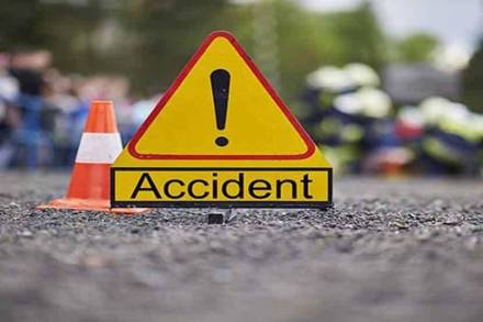Goods worth Rs 70 lakh stolen after truck overturns in Osmanabad