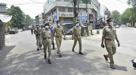 उत्तर प्रदेशात करोना कर्फ्यूत वाढ, 17 मेपर्यंत निर्बंध लागू (PTI Photo)
