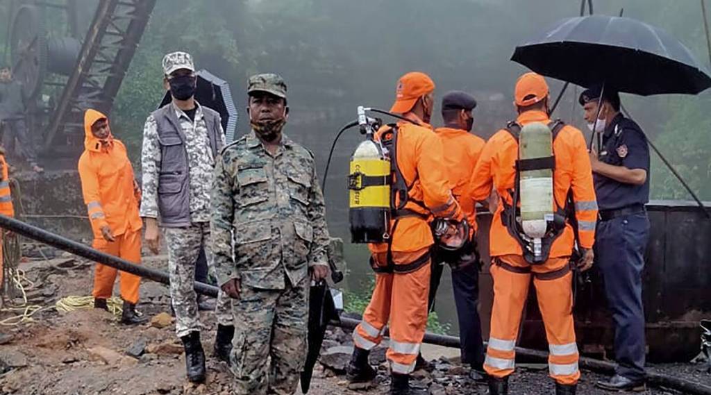 Fear that five workers have been trapped in Meghalaya mine for 11 days asked the Navy for help