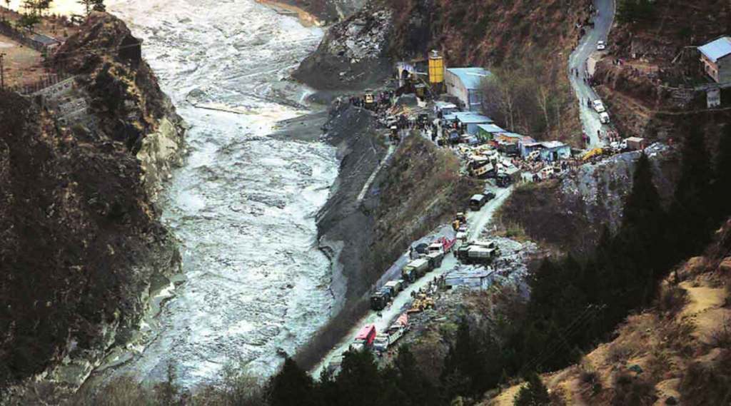 Glacier breaks in Chamoli,