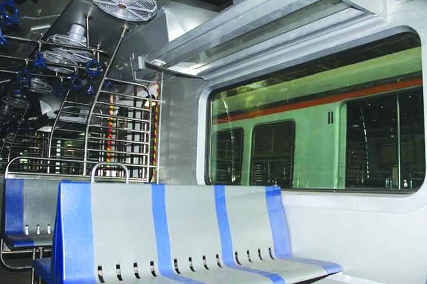 संपूर्ण वातानुकूलित लोकल सध्या उपनगरीय रेल्वे मार्गावर धावत असतानाच अर्धवातानुकूलित लोकलचाही पर्याय समोर आला आहे.