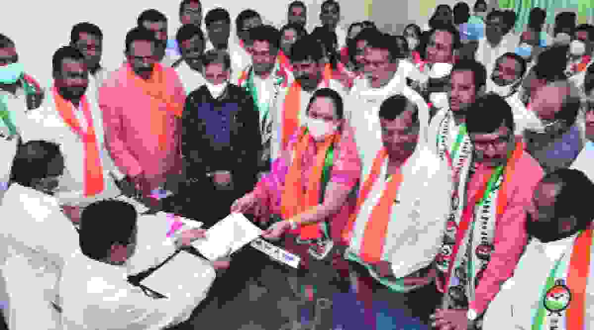 शिवसेनेच्या रोहिणी शेंडगे यांचा अर्ज
