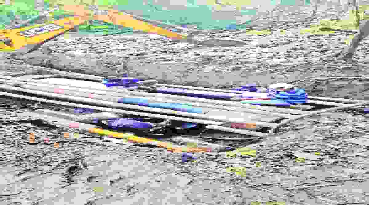 उद्योगांवर संकट