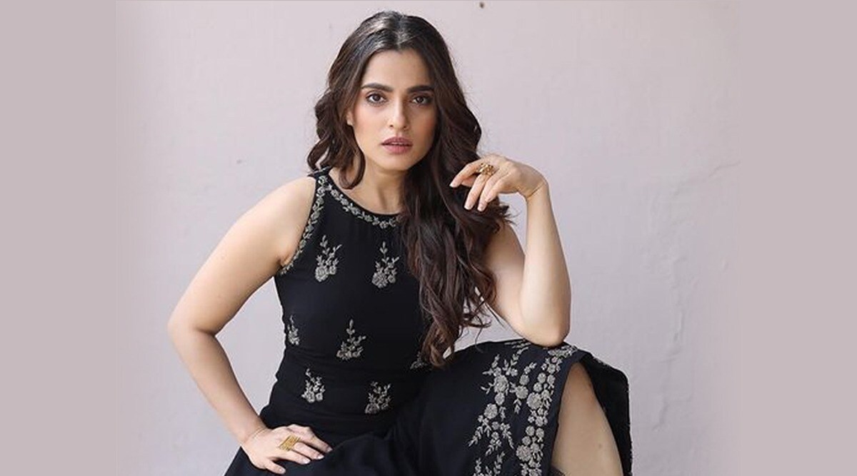 priya-bapat-wraps-up-shooting-for-web-show-aani-Kay-hawa