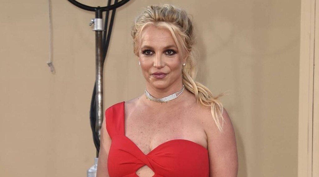 Britney-Spears-files-to-replace-her-father