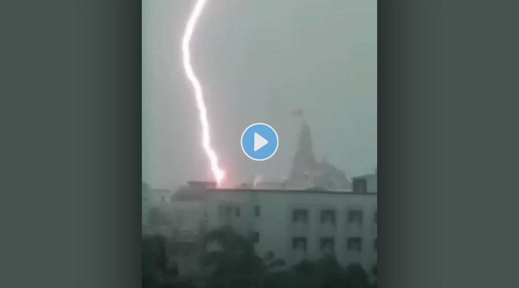 Dwarkadhish Temple Gujarat, Lightning strikes, Lightning strikes gujarat