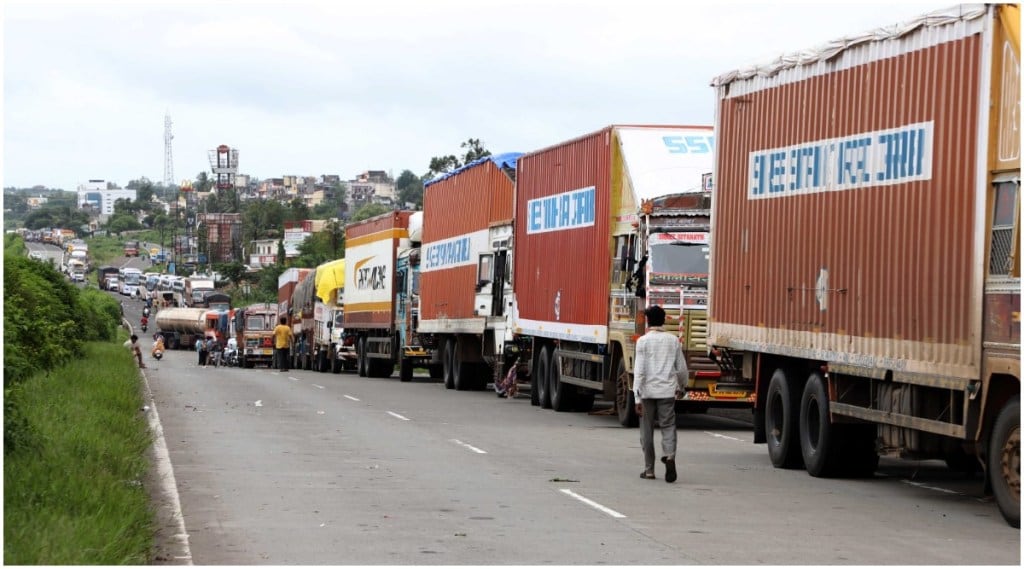 Pune Bangalore National Highway closed