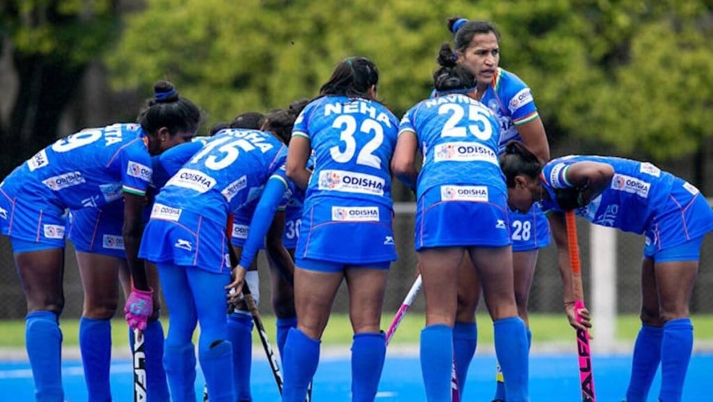 Womens-Hockey-Team