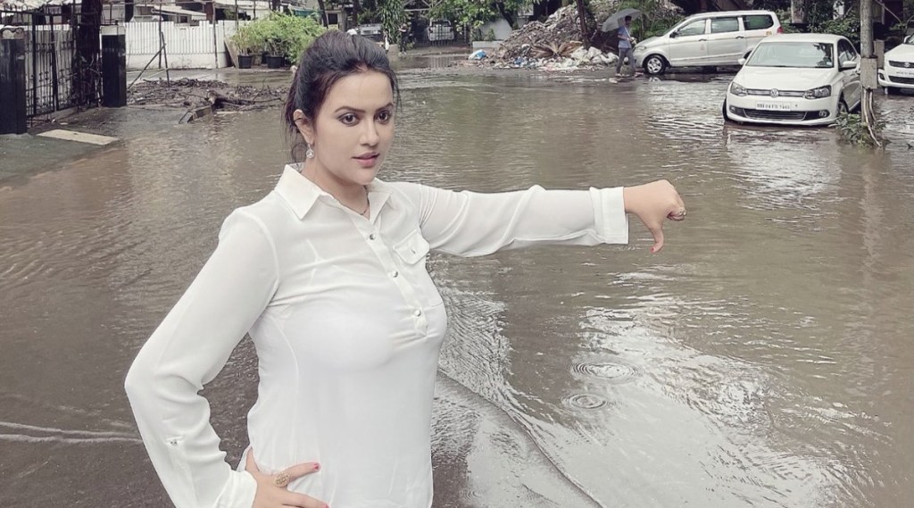 Water logging in Mumbai Amrita Fadnavis once again targeted Shiv Sena